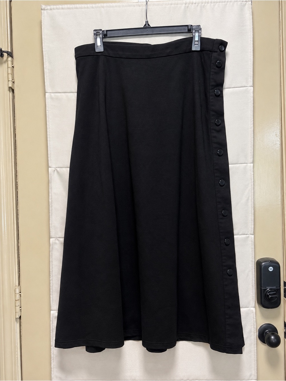 CJ Banks Black Midi Skirt 2X Plus Size Side Button A-Line Stretch